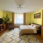 Cozy Corner Guesthouse - Casa In Centrul Civic Brasov