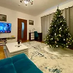 Cozy Corner Guesthouse - Casa In Centrul Civic Brasov