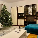 Cozy Corner Guesthouse - Casa In Centrul Civic Brasov