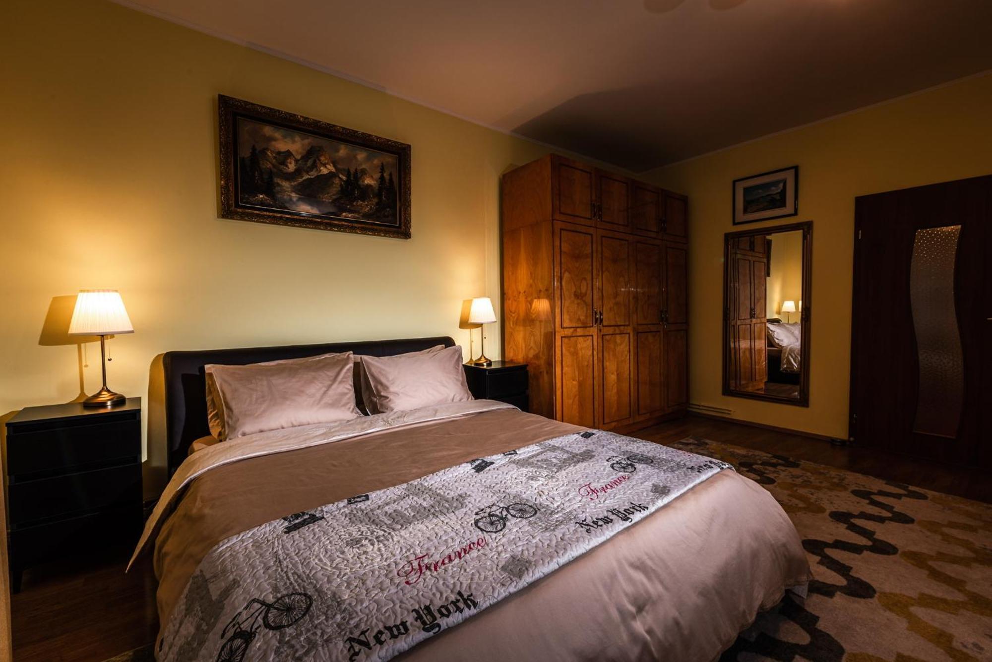 Appartamento Cozy Corner - Casa In Centrul Civic *