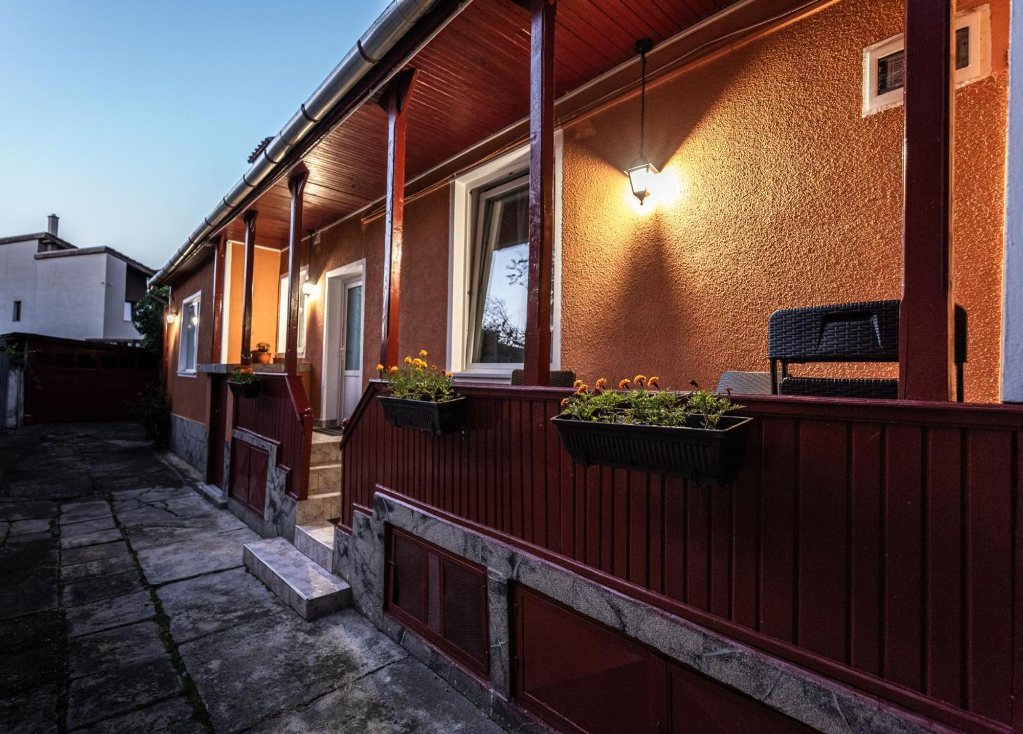 Cozy Corner - Casa In Centrul Civic